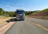 A Scania anunciou em live promovida na TV Estadão que está oferecendo condições especiais para a linha de caminhões rodoviários 2020/2021.