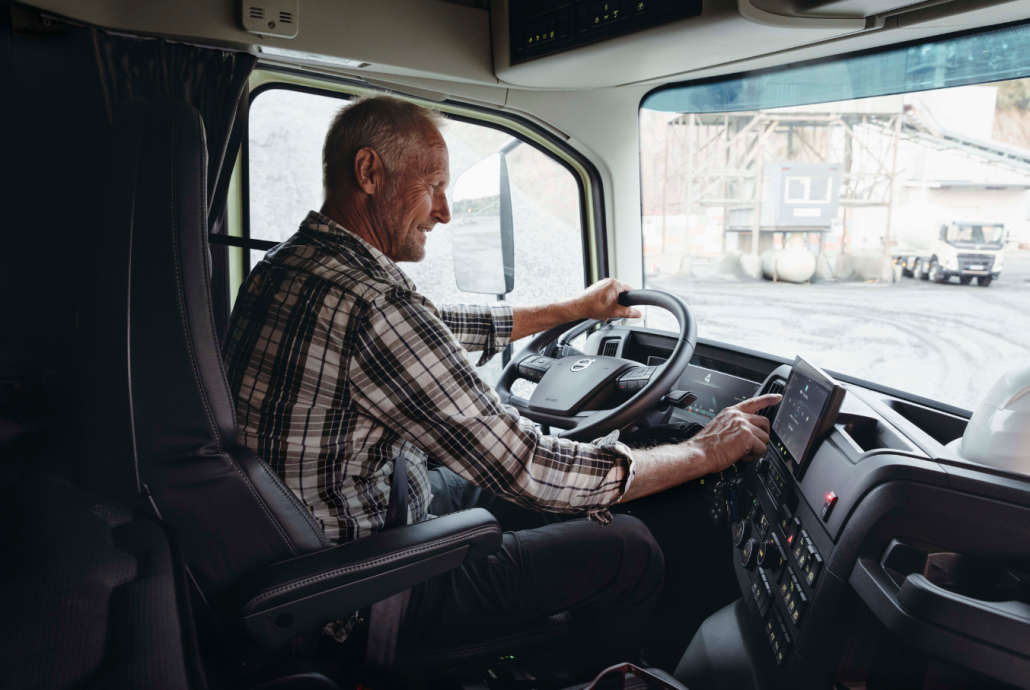 A Volvo Caminhões apresentou a nova geração dos caminhões FH, FM e FMX na Europa. A Montadora tem enfoque ainda maior no motorista, entre as 