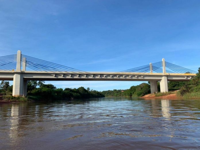 O governo federal inaugurou, nesta quinta (20), a Ponte do Rio Parnaíba que fica entre Santa Filomena (PI) e Alto da Parnaíba (MA), na BR-235.