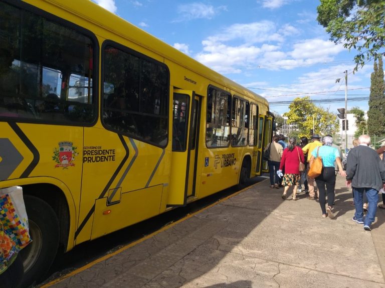 Greve do transporte em Presidente Prudente-SP tem mais de um mês de duração