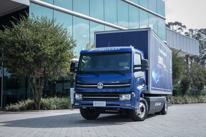 A VW Caminhões e Ônibus acaba de lançar o consórcio e-Delivery, primeiro do tipo no país para caminhões elétricos. As parcelas são a partir de  R$ 9.815